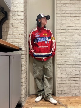 「アイテム（その他アウター、レッド系）」を使った、Mitsuさん（メンズ・170cm）の秋コーディネート