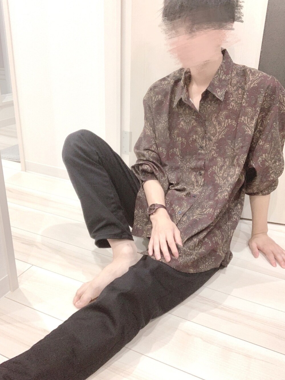 「ビッグシルエット、秋冬コーデ、秋服、秋色、デニム、シャツスタイル、いいね、save、フォローお願いします🤑、柄シャツ、シンプルコーデ、秋のマイ旬スタイル」｜「CASPER JOHNのRough Size Damask Pattern Shirts/ラフサイズダマスク柄シャツ（シャツ/ブラウス、レッド系）」を使った、cocoさん（メンズ・169cm）の秋コーディネートの1枚目の写真