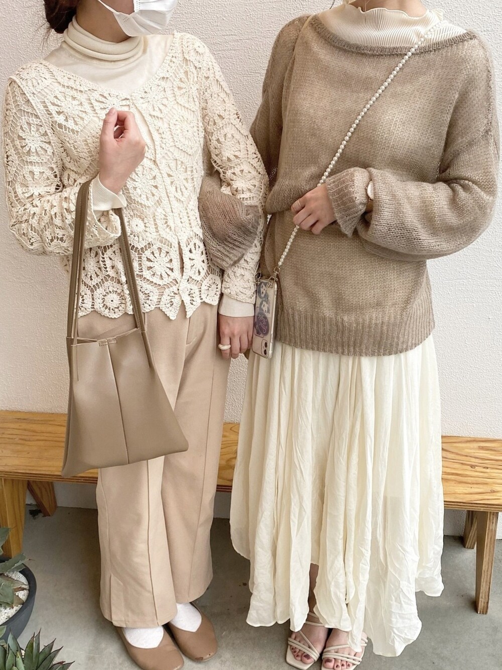 「ゆるコーデ、シミラールック、ペアルック、リンクコーデ、消えそうな色コーデ、淡色コーデ、プチプラ、ベージュ、透かし編みニット、フォローミー」｜「HeatherのiPhone11,12対応ケース付きショルダーストラップ（ファッション雑貨、その他）」を使った、manaさん（レディース・159cm）の夏コーディネートの1枚目の写真