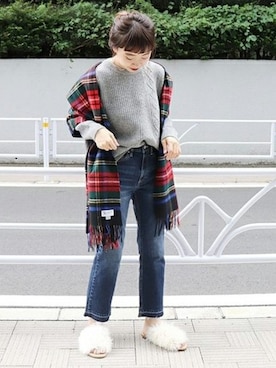 「Johnstons of Elgin（ジョンストンズオブエルガン）のアイテム」を使った、moritaさん（レディース・159cm）の冬コーディネート