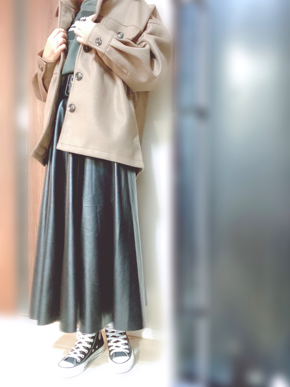 「ザラジョ、レザースカート、ロングスカート、CPOジャケット、COTORICA.、ZARA、コンバース、秋冬コーデ、ママコーデ」｜「COTORICAのCPOジャケット（ブルゾン、ブラウン系）」を使った、Rinさん（レディース・160cm）の秋コーディネートの1枚目の写真