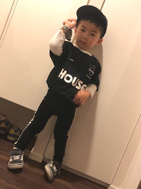 「JULIEN DAVID（ジュリエンデビッド）のアイテム（帽子）」を使った、DJ GAKUさん（キッズ・90cm）の春コーディネート
