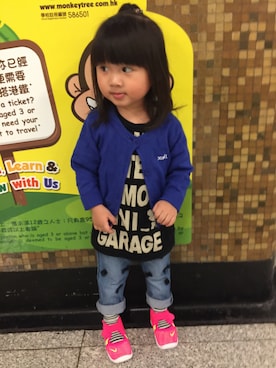 「アイテム（カーディガン/ボレロ、ブラック系）」を使った、NgaYuenさん（キッズ・90cm）の春コーディネート