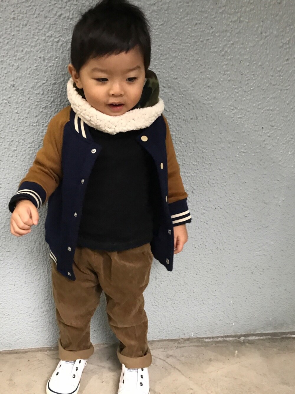 「おとこのこ、保育園、プティマイン(petit main)、マーキーズ(MARKEY'S)、シンプル」｜「MARKEY'Sの裏シャギー スタジャン (80～150cm)（スタジャン、ブルー系）」を使った、ayamituさん（キッズ・90cm）の冬コーディネートの1枚目の写真