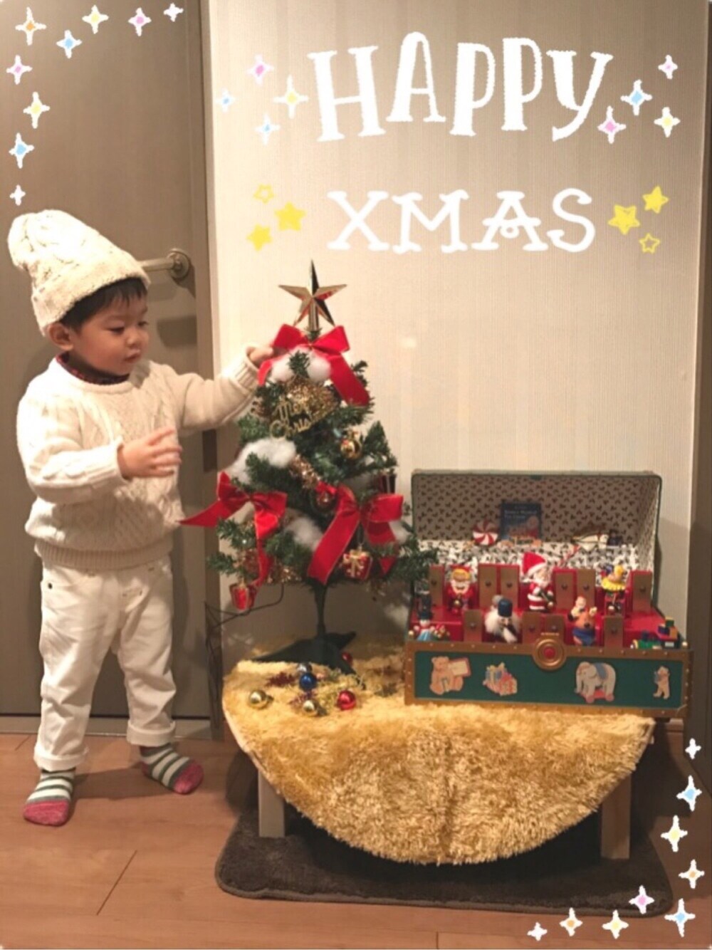 「XmasぱーちーWEAR2016、おとこのこ、ホワイトコーデ、クリスマス、プティマイン(petit main)」｜「petit mainのケーブル編みニットプルオーバー（ニット/セーター、ホワイト系）」を使った、ayamituさん（キッズ・90cm）の冬コーディネートの1枚目の写真