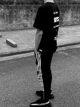 「Yeezy（イージー）のアイテム（ソックス/靴下）」を使った、ヒロさん（メンズ・172cm）の秋コーディネート