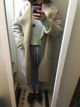 「ジョガーパンツ」｜「アイテム（ムートンコート）」を使った、JASさん（レディース・161cm）の春コーディネート