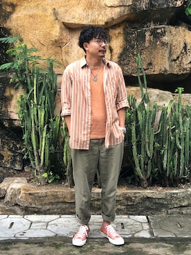 「initial（イニシャル）のアイテム（トップス）」を使った、vistaleeさん（メンズ・173cm）の春コーディネート