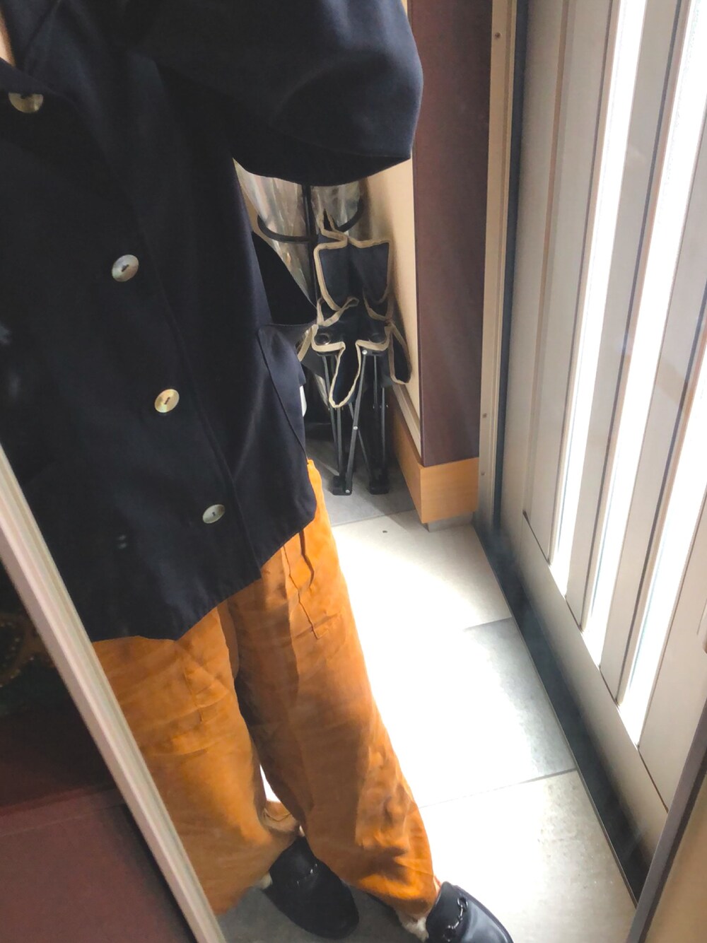 「COMME des GARCONSのアイテム（シャツ/ブラウス、その他）」を使った、yさん（レディース・157cm）の秋コーディネートの1枚目の写真