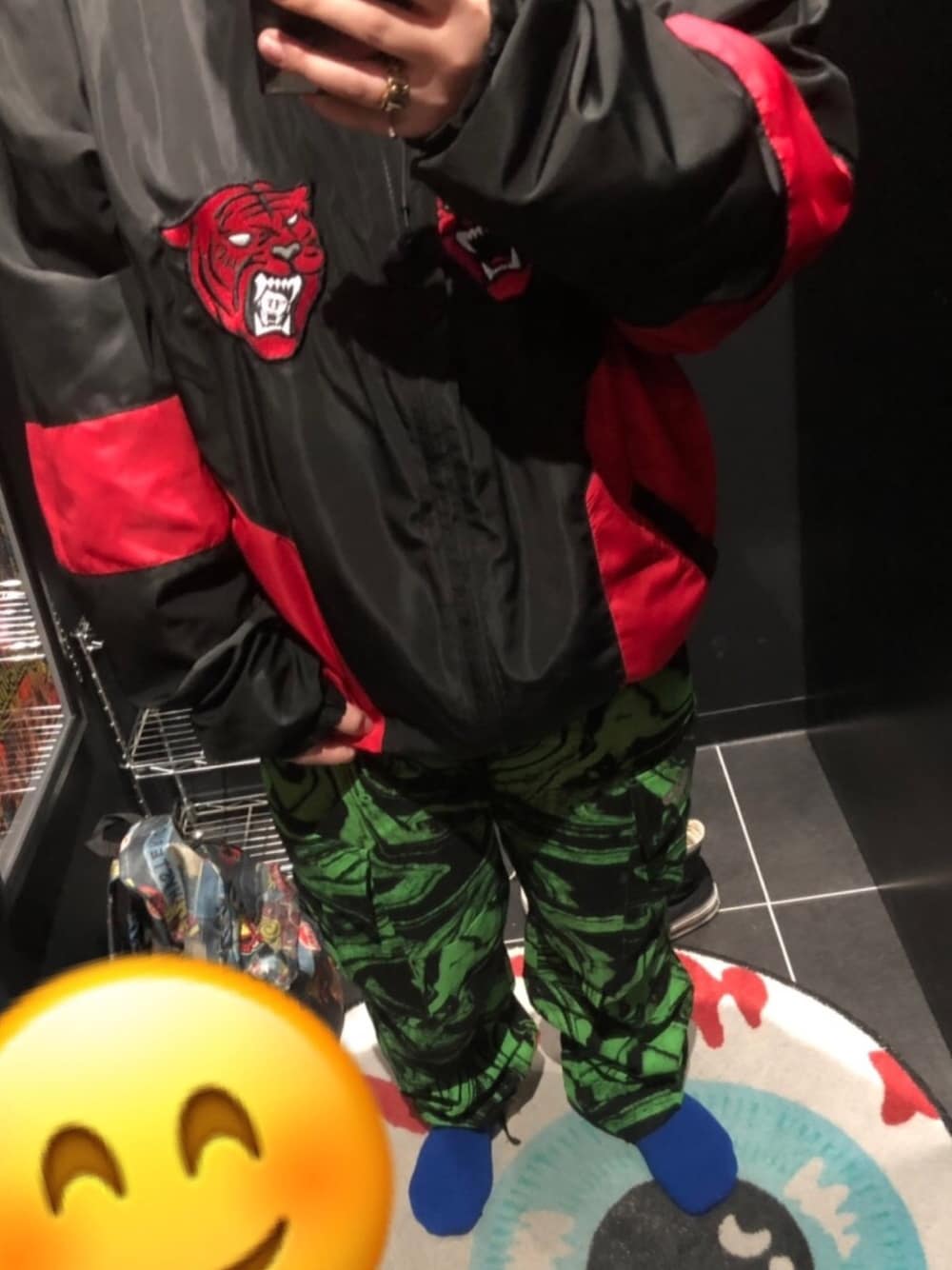 「過去code、PUNK DRANKERS、ripndip、ストリート」｜「PUNK DRUNKERSのアイテム（ナイロンジャケット、ブラック系）」を使った、meiさん（レディース・150cm）の夏コーディネートの1枚目の写真