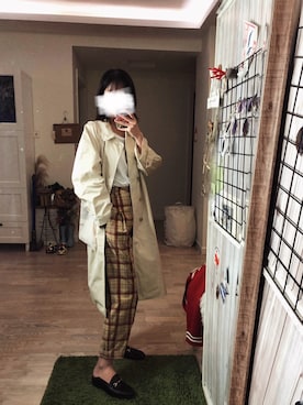 「アイテム（スラックス、ゴールド系）」を使った、yezhi🥥さん（レディース・167cm）の秋コーディネート
