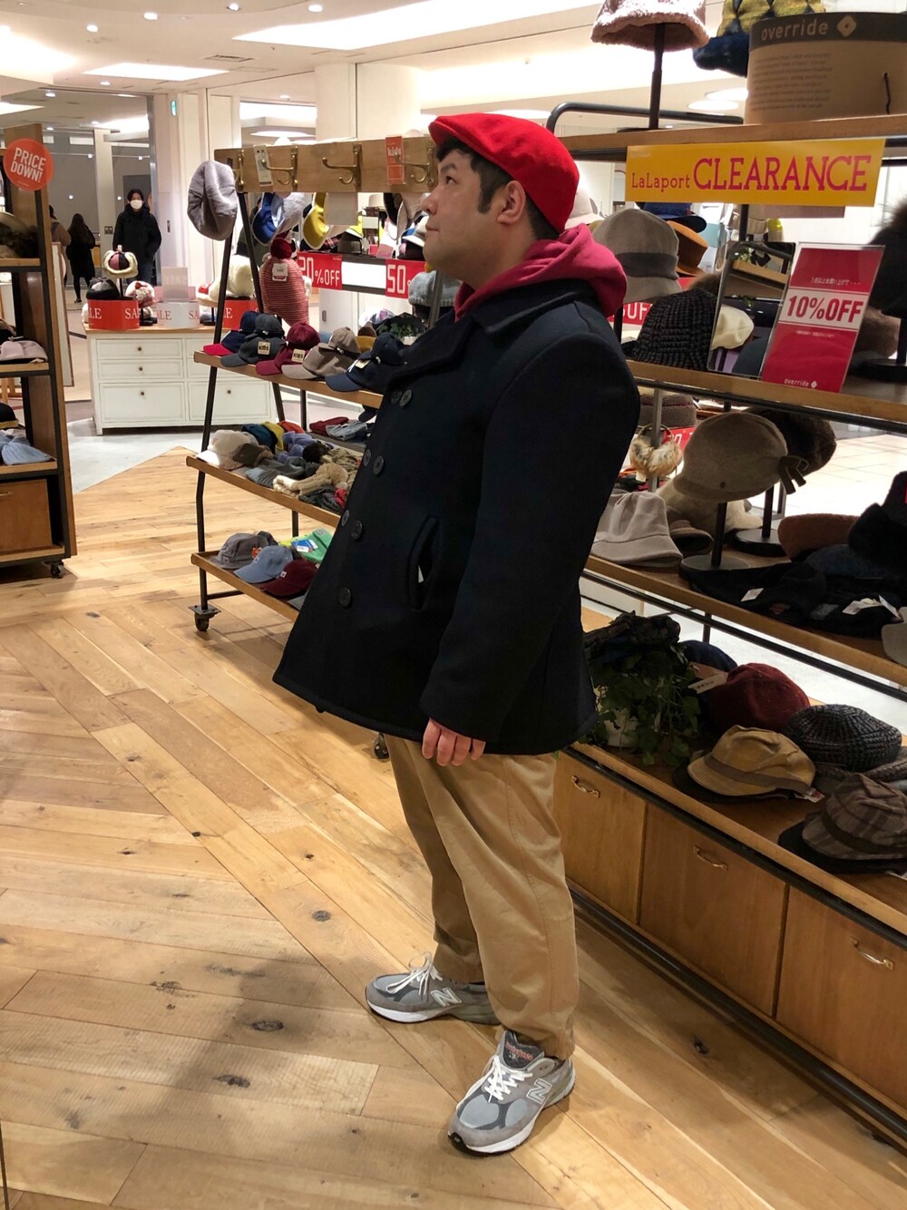 「ぽっちゃり、ポチャイリッシュ、ポチャメン、ぽちゃコーデ、デブでもオシャレ、デブコーデ、Mr.Babe、ミスターベイブ、シュガーラッシュ」｜「schottのアイテム（ピーコート、ブラック系）」を使った、takayukiさん（メンズ・176cm）の冬コーディネートの1枚目の写真