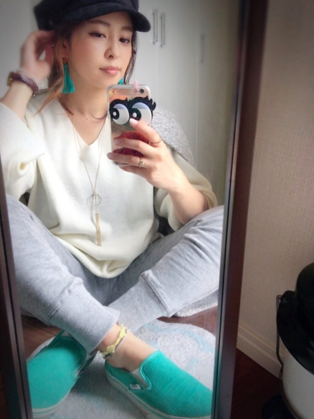 「ベルイエロー、カジュアル」｜「GRLのアイテム（ベスト、ホワイト系）」を使った、say38さん（レディース・153cm）の春コーディネートの1枚目の写真