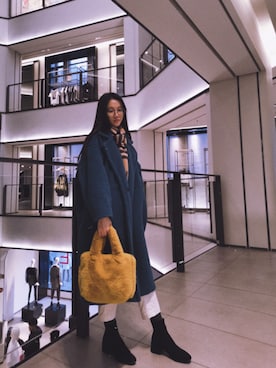 「STUART WEITZMAN（スチュアートワイツマン）のアイテム（ブーティ）」を使った、小金子桑さん（レディース・172cm）の冬コーディネート