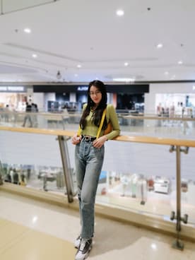 「A&F（エーアンドエフ）のアイテム」を使った、小金子桑さん（レディース・172cm）の冬コーディネート