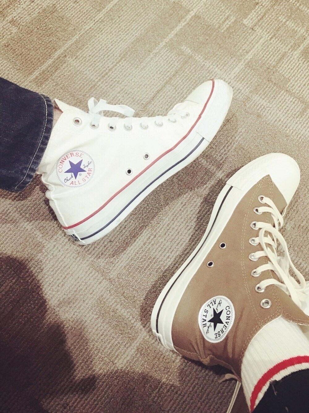 「コンバース ハイカット」｜「CONVERSEのCONVERSE コンバース ALL STAR HI オールスター ハイ（スニーカー、ホワイト系）」を使った、a.mさん（レディース・153cm）の秋コーディネートの1枚目の写真