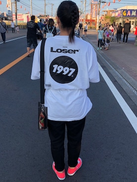 「youthloserのアイテム（Tシャツ/カットソー、ホワイト系）」を使った、yako529さん（レディース）の冬コーディネート