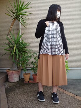 スニーカーを使った ガウチョパンツ の人気ファッションコーディネート Wear