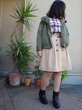 「トレンチスカート」｜「アイテム（マウンテンパーカー）」を使った、Riさん（レディース・158cm）の春コーディネート