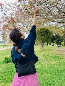 「花見コーデ」｜「アイテム（デニムジャケット）」を使った、ひろえさん（レディース・163cm）の春コーディネート