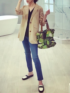 「J BRAND（ジェイブランド）のアイテム（デニムパンツ）」を使った、rioさん（レディース・157cm）の春コーディネート