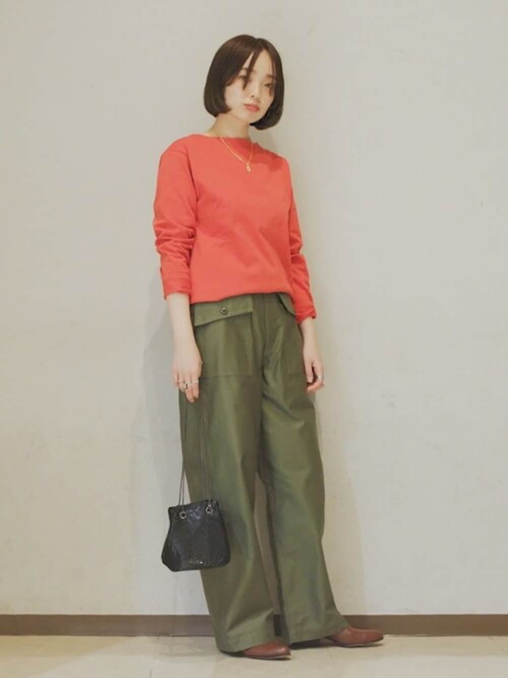 「SHIPS、SHIPS for women、HERMINAATHENS」｜「SHIPSのlittle black:メタルメッシュバッグ（ハンドバッグ、ブラック系）」を使った、駒谷さん（レディース・160cm）の冬コーディネートの1枚目の写真