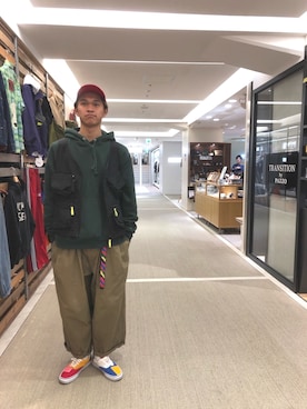 「dbsw（ドリンクビールセイブウォーター）のアイテム（帽子）」を使った、小野　隼ノ介さん（メンズ・178cm）の冬コーディネート