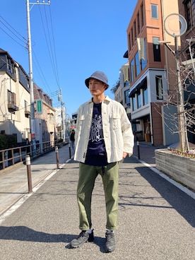 「and wander（アンドワンダー）のアイテム（Tシャツ/カットソー）」を使った、小野　隼ノ介さん（メンズ・178cm）の冬コーディネート