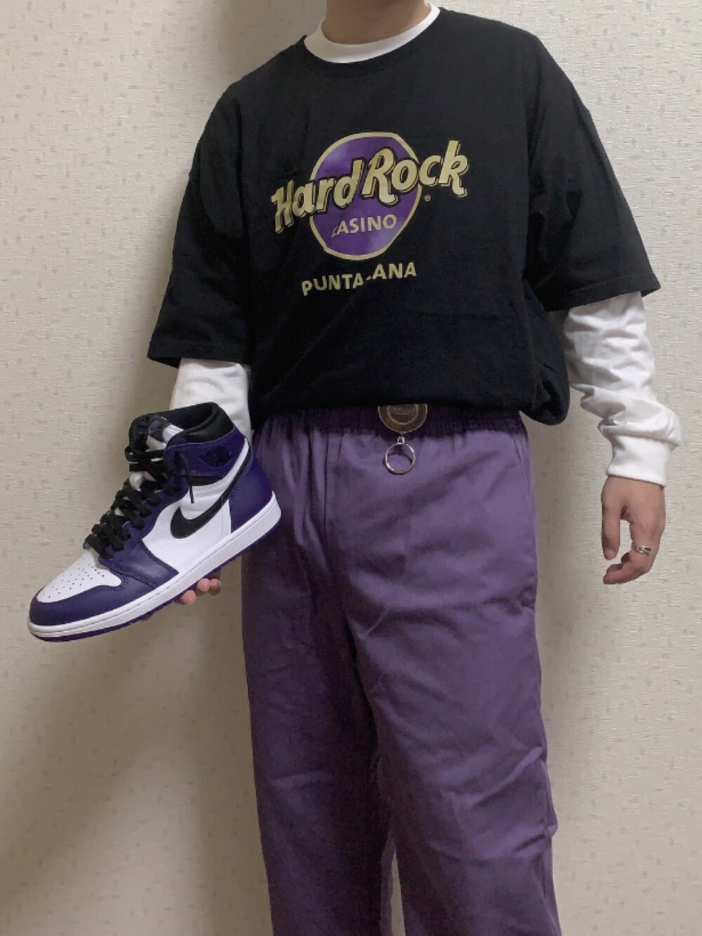 「ストリート、シェフパンツ、ストリートMIX、パープル、ストリートコーデ、秋のコーデ、古着、古着MIX、ナイキ、低身長」｜「Hard Rock Cafeのアイテム（Tシャツ/カットソー、ブラック系）」を使った、ゆうたさん（メンズ・158cm）の秋コーディネートの1枚目の写真