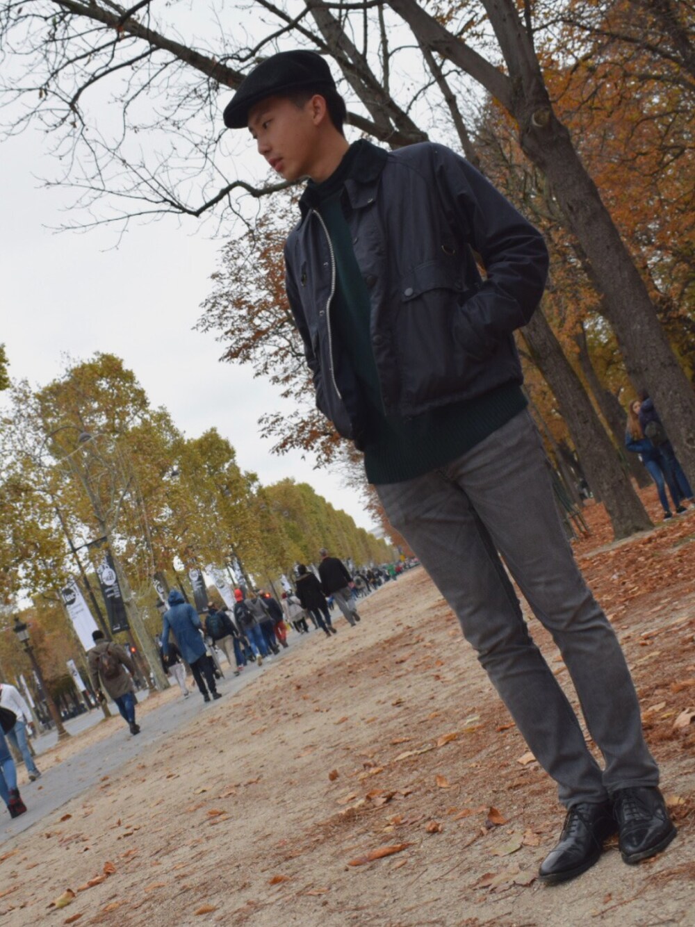 「barbour、ハンチング、KANGOL、PRADA、N.HOOLYWOOD、PARIS、秋のコーデ」｜「KANGOLのKANGOL / カンゴール WOOL 504（ハンチング/ベレー帽、ブラック系）」を使った、こぎさん（メンズ・174cm）の秋コーディネートの1枚目の写真