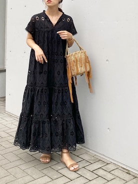 「KOH.style（コースタイル）の総レースティアードワンピース（ワンピース）」を使った、mikaさん（レディース・157cm）の夏コーディネート