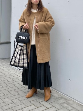 「レザースカート」｜「アイテム（ノーカラーコート）」を使った、mikaさん（レディース・157cm）の冬コーディネート