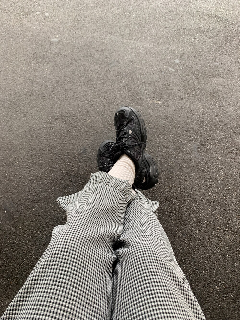 「New Balance、little sunny bite」｜「NEW BALANCEのNew Balance ニューバランス ML703BC(D) TRIPLE BK(BC)（スニーカー、ブラック系）」を使った、アスカスさん（レディース・163cm）の夏コーディネートの1枚目の写真