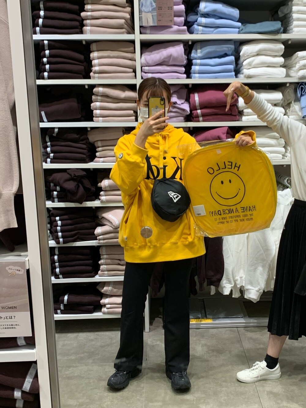 「リトルサニーバイト、little sunny bite」｜「NEW ERAのアイテム（ショルダーバッグ、ブラック系）」を使った、アスカスさん（レディース・163cm）の秋コーディネートの1枚目の写真