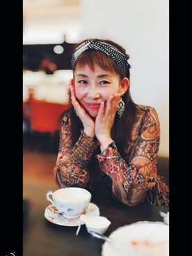 「ZARA（ザラ）のアイテム（ワンピース、ブラウン系）」を使った、岡崎   智さん（レディース）の春コーディネート