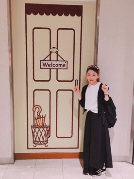 「JEANASIS（ジーナシス）のアイテム（スカート、ブラック系）」を使った、岡崎   智さん（レディース）の春コーディネート