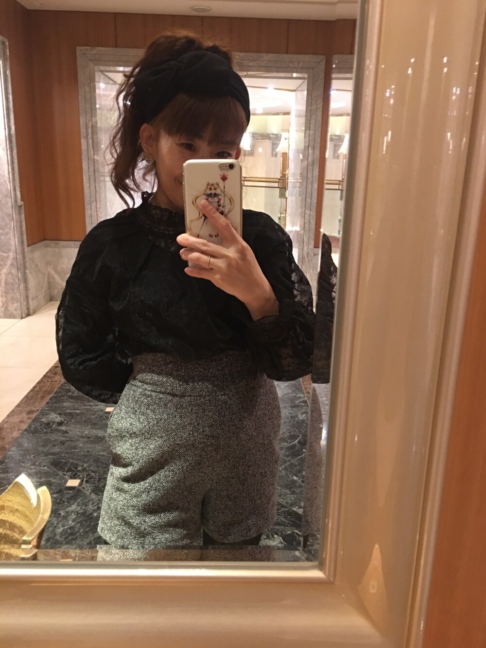 「SNIDELのアイテム（つなぎ/オールインワン、ブラック系）」を使った、岡崎   智さん（レディース・148cm）の冬コーディネートの1枚目の写真