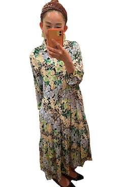 「H&M（エイチ・アンド・エム）のアイテム（ワンピース、グリーン系）」を使った、岡崎   智さん（レディース）の夏コーディネート