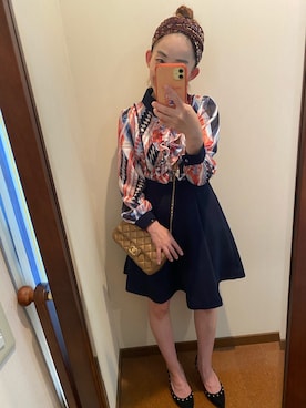 「EmiriaWizのアイテム（ワンピース、ブルー系）」を使った、岡崎   智さん（レディース）の秋コーディネート