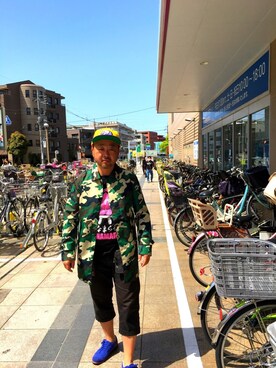「迷彩」｜「アイテム（ステンカラーコート）」を使った、hakaseさん（メンズ・169cm）の春コーディネート