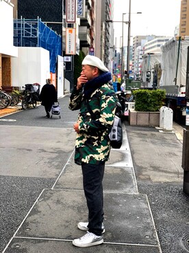 「迷彩」｜「アイテム（ステンカラーコート）」を使った、hakaseさん（メンズ・169cm）の春コーディネート