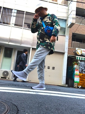 「ソックススニーカー」｜「アイテム（ステンカラーコート）」を使った、hakaseさん（メンズ・169cm）の秋コーディネート