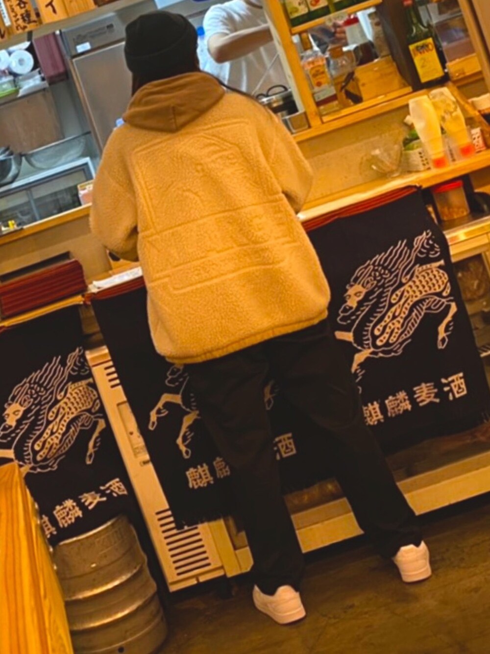 「今日のコーデ、ラフ、休日スタイル、ストリート、GU、XLARGE、ニット帽」｜「XLARGEのLOGO SHORT LENGTH BEANIE（ニットキャップ/ビーニー、グリーン系）」を使った、ちゃーりーさん（レディース・161cm）の秋コーディネートの1枚目の写真