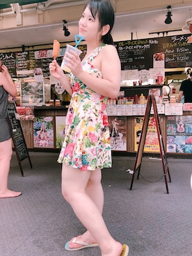 「アイテム（チャーム、オレンジ系）」を使った、ちあきさん（レディース・157cm）の夏コーディネート