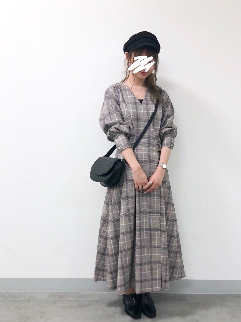 「低身長、ワンピース、チェックワンピース、ラクチンコーデ、デートスタイル（WOMEN）、KBF、KBF+」｜「KBF+のKBF+　カシュクールベルトワンピース（ワンピース、ベージュ系）」を使った、miyu☾さん（レディース・156cm）の夏コーディネートの1枚目の写真