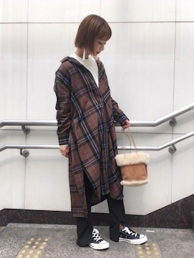 「JEANASIS（ジーナシス）のアイテム（シャツワンピース）」を使った、山形真理さん（レディース・156cm）の秋コーディネート