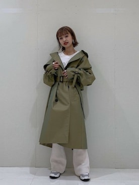 「JEANASIS（ジーナシス）のアイテム（トレンチコート）」を使った、山形真理さん（レディース・156cm）の春コーディネート