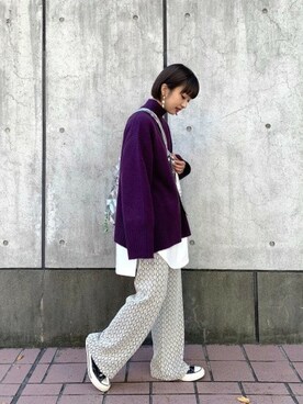 「JEANASIS（ジーナシス）のシャツテイルBIGロンT/826709（Tシャツ/カットソー）」を使った、山形真理さん（レディース・156cm）の秋コーディネート