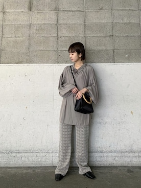 「ジーナシス」｜「アイテム（ハンドバッグ）」を使った、山形真理さん（レディース・156cm）の春コーディネート