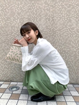 「ジーナシス」｜「アイテム（ハンドバッグ）」を使った、山形真理さん（レディース・155cm）の春コーディネート